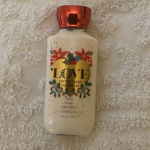 Bathandbodyworks// white barn// Cotton candy champagne//